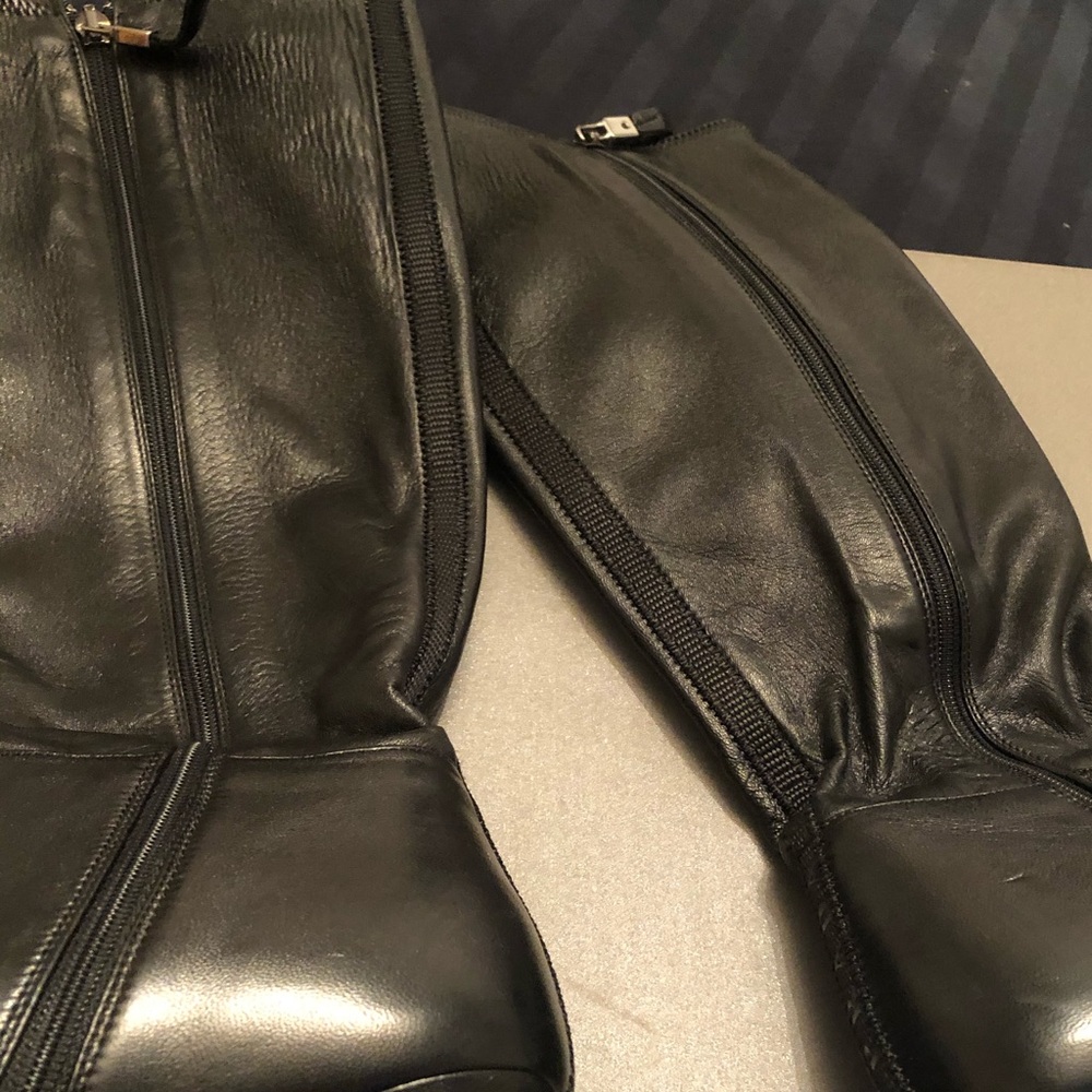 PRADA - Picture 15 of 16